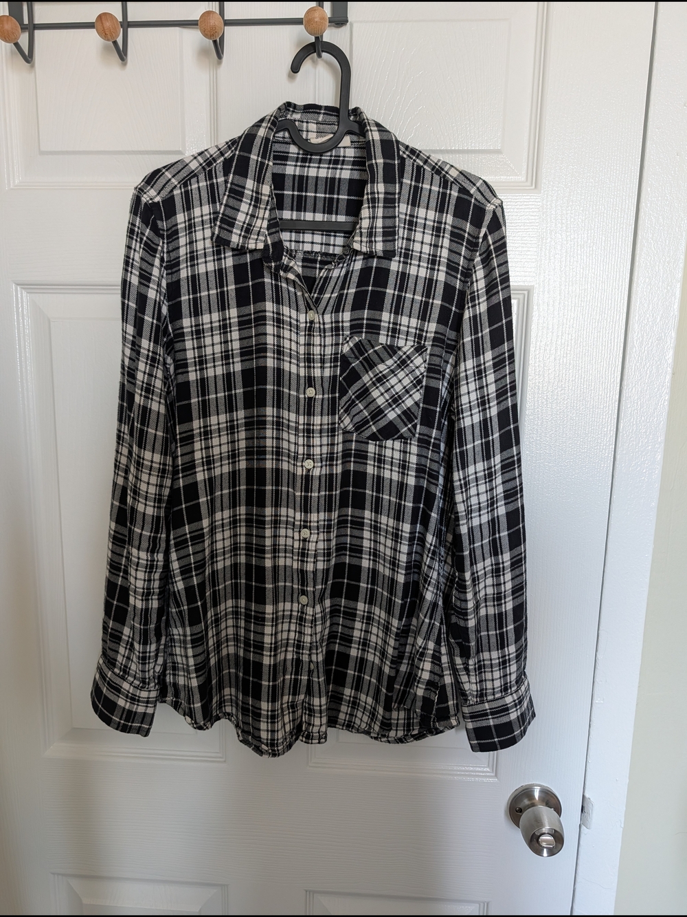 GAP Black and White Plaid Button-Down Shirt